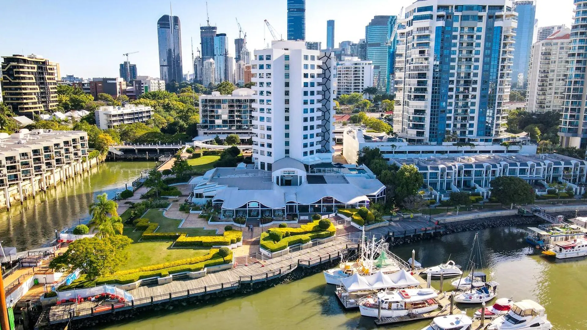 Dockside Brisbane Aparthotel 4*,  Australia